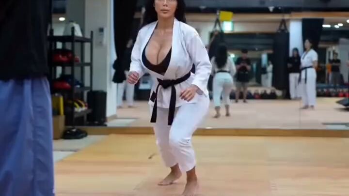 Tendangan Kuat Jarak Dekat | Latihan Bela Diri