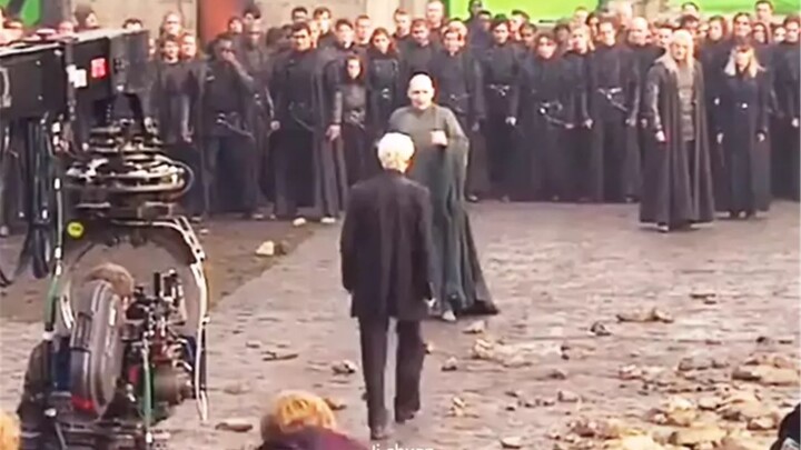 Find the young master by their hair color, and find Voldemort by his hair volume.
