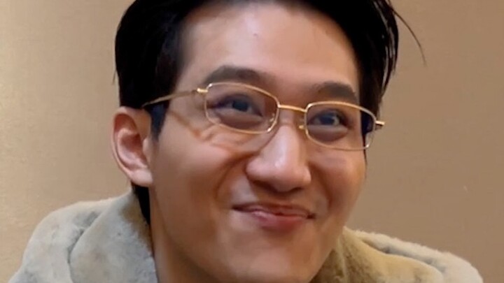 "Kenapa kamu selalu ingin naik ke mobilku?"