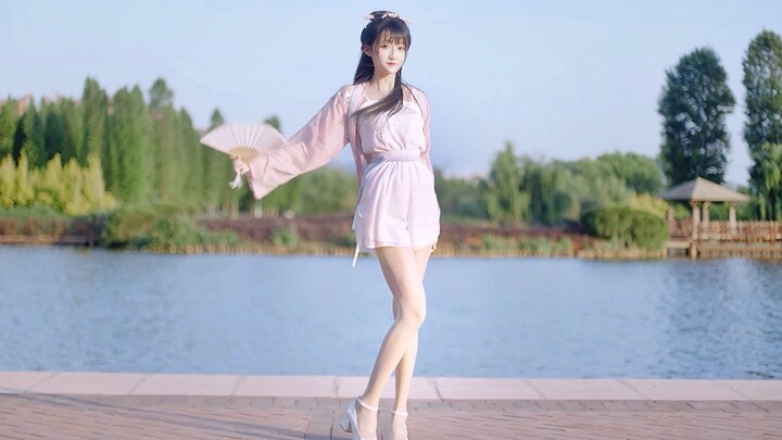 Lake and Mountain Scenery, Chinese Style ✿ Fan Dance ✿ Ancient Style [Yaya] [On the Strings]