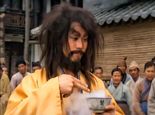 Thần tiên trên cạn thi triển pháp thuật cứu người, lại bị Tôn Sách cho là yêu đạo mà chém đầu