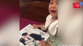 Phát hiện điều 'BẤT THƯỜNG' trong tấm ảnh cưới, bé gái 'KHÓC LÓC' ai cũng cười