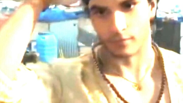 طبعًا ألعاب الـ3A الهندية لازم تستخدم لقطات كاميرا هندية!