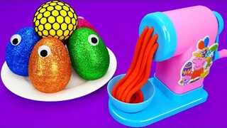 Anak-anak belajar warna untuk membuat telur kejutan mie pelangi