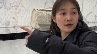 上次我盯着个帅哥3秒，闺蜜直接给我抱回家了