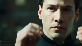 Hãy đến và cảm nhận sự thay đổi về ngoại hình thần kỳ của Keanu Reeves nhé!