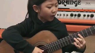 Amazing kid singing Fly me to the moon