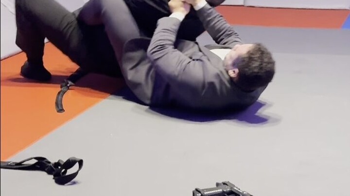 I'm dying of laughter, hahahaha, is this the killer's sports meeting?