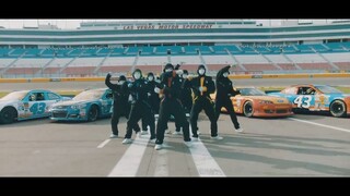 JABBAWOCKEEZ - "GASSIN'"