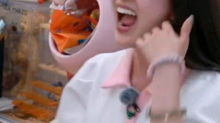 Gì vậy, thì ra sao lưu cũng có KPI của riêng mình à… Lưu Mỹ Hàm