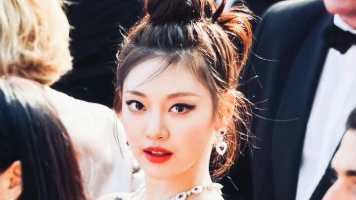 أميرة فاخرة عالية المستوى! مُعترَف بها عالميًا!! جمال الأخت نينغ في مستوى جديد تمامًا!!!