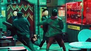 因为一个喜欢的女孩，男人们灭掉了整个黑帮，不愁没有女朋友了