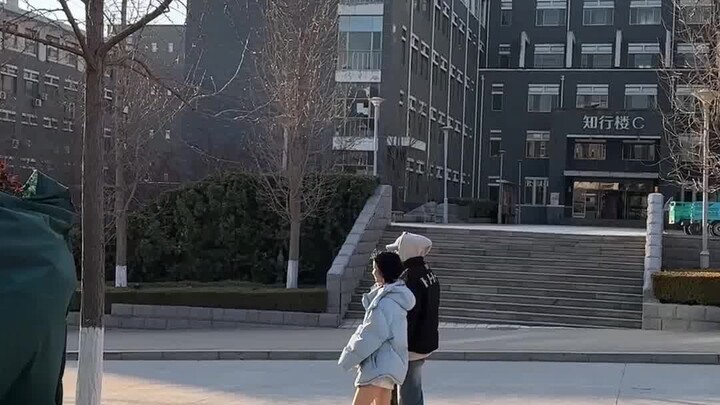 突然有点想开学啦