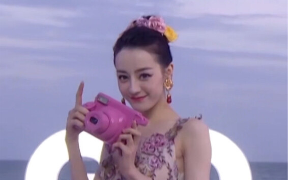 [Dilraba Dilmurat & Wang Anyu] The red carpet show with Doba An is really amazing