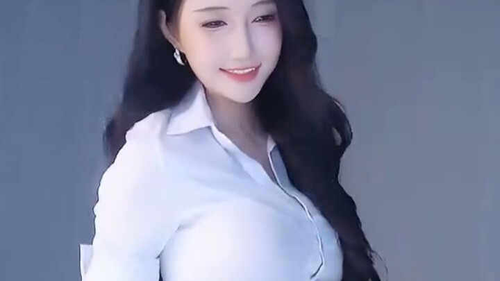 Young Lady - Bad Empty 36