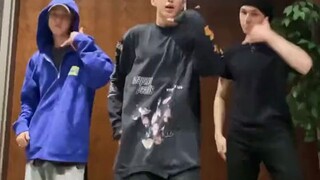 220822 SEVENTEEN WE'RE LOOKING AT YOU 👀📞 零站