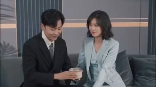 V1 setelah terlahir kembali aku membalas cintanya CEO cantik tapi k*j*m