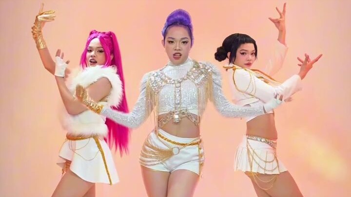 公开的韩流音乐 HUNTR_X - _GOLDEN_ _ KPOP DEMON HUNTERS k-pop in public