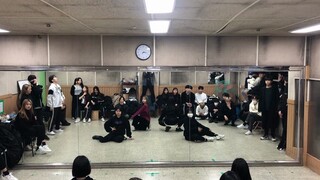 Club students dance HIP - MAMAMOO