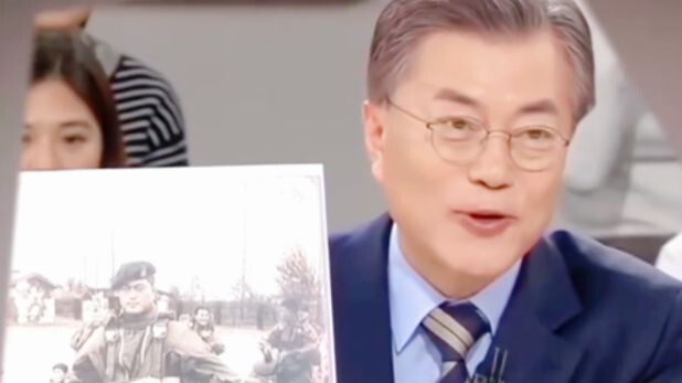 “Nhiều năm sau, khi Trung sĩ Văn kể về chuyện Tướng Toàn phát thưởng, khóe miệng vẫn không thể giấu 