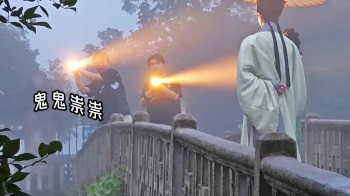 Just wanted to shoot some casual Chinese garden Han-style wedding photos, but the sudden fog ended u