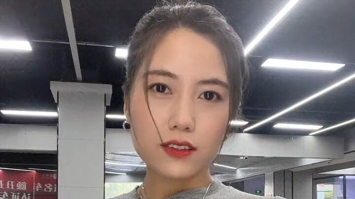 Zhen Meili – Short Little Legs