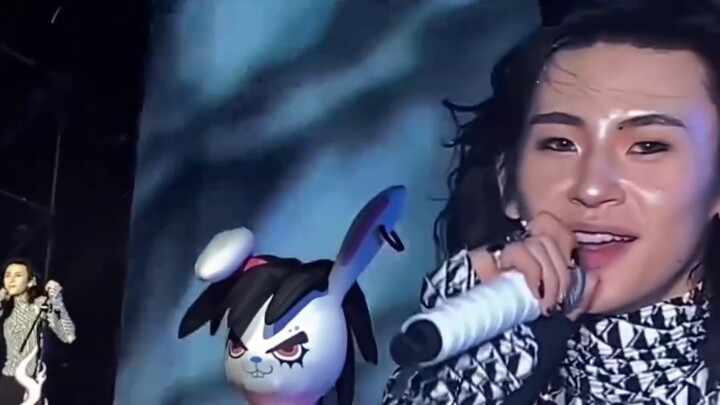 Xiaogui responds to Zhu Ling'er's first defense-breaking essay execution