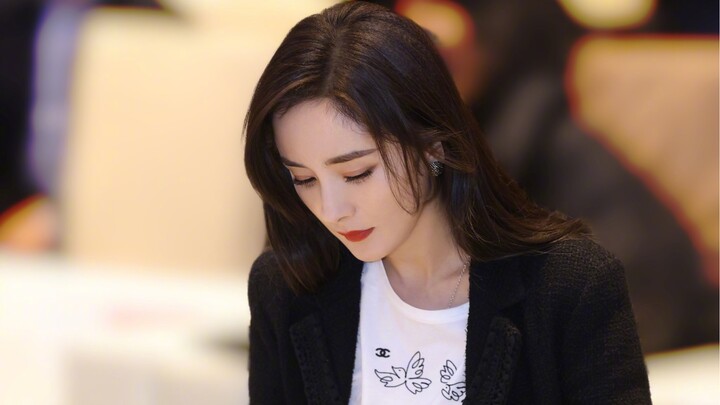 [Yang Mi] "Over the years, I've watched you step into the mainstream."