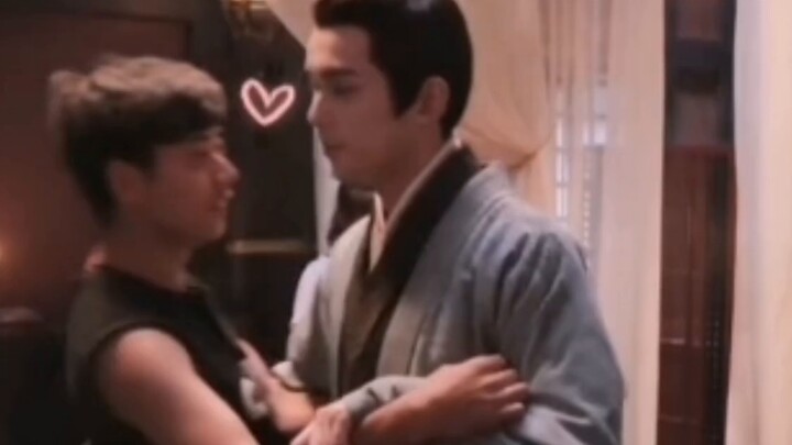 [Wu Luke escapes] New behind-the-scenes footage of the bed bang~ Sweet ls, you are shy again!! Do yo