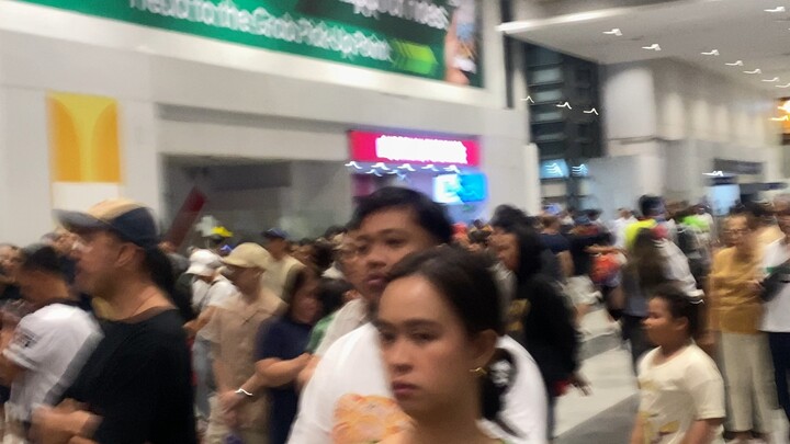 饿食馒头贵 饱时玫瑰香人生本无常 珍惜碗中汤