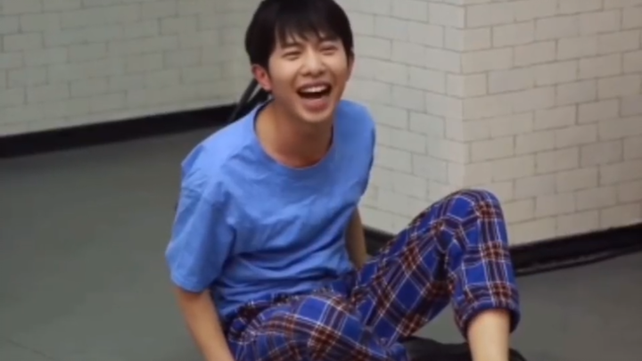 ประโยคนั้น ฉันสู้เขาไม่ได้อีกแล้ว รู้สึกไร้พลังจริงๆ #หลี่จวิ้นหาว#