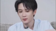 Tan Jianci said Yang Zi is very ticklish and can't stand playing neck scenes hahaha