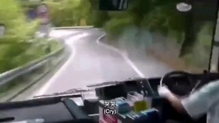 司机:叫吧你们叫的越大声我就越兴奋