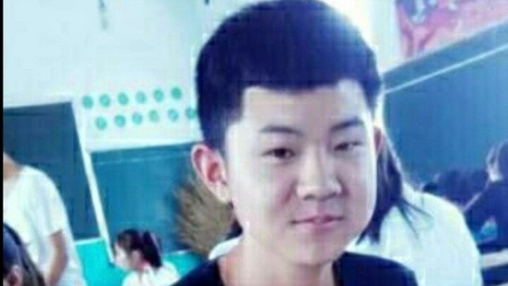 อาหนิวสมัยเรียนนี่ช่างดูอ่อนเยาว์จริงๆ