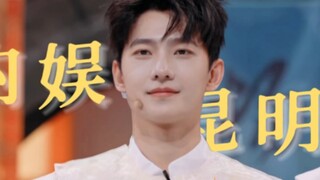 这哥万人迷系统怎么又升级了 不愧是内娱昆明 四季如春啊 他怎么都不会老啊？