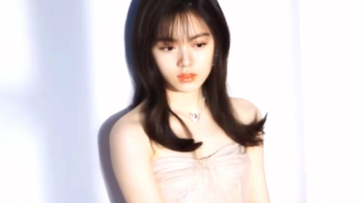 Bai Jingting: Director, I’m just curious—how am I supposed to team up with a Gen Z kid?!