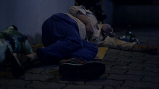 神测2-10，路边乞丐为捡钱猝死，死因是因为一块小小的电池？