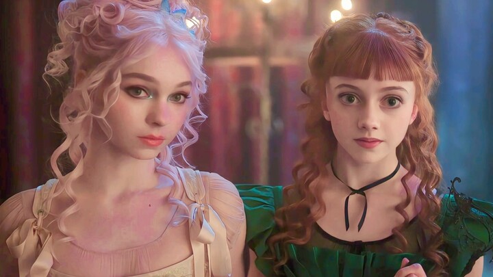 The dance of the two little sprites 🧚🏻‍♀️, the werewolf girl and the invisible sister, is so captiva