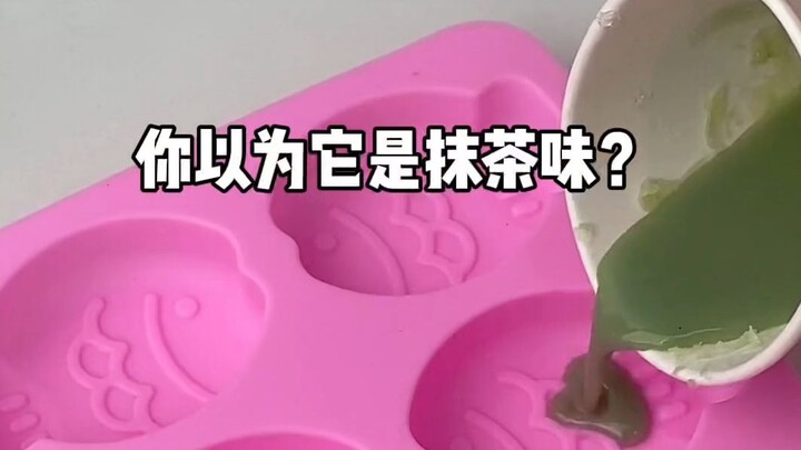 Buat beberapa es yang bisa diremas, ada tiga rasa taiyaki, agak penasaran nih