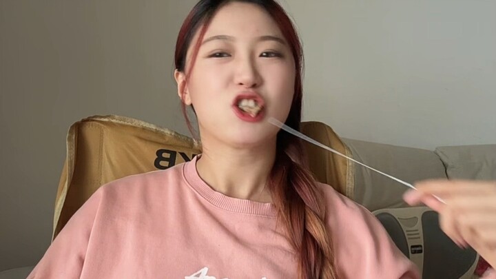 Điều đau lòng nhất chính là đã xảy ra mâu thuẫn với chủ nhà hàng...
