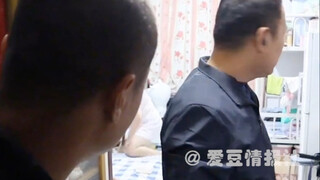 开锁师傅：不是你家什么场合呀 大哥：这是我老婆！！你说呢