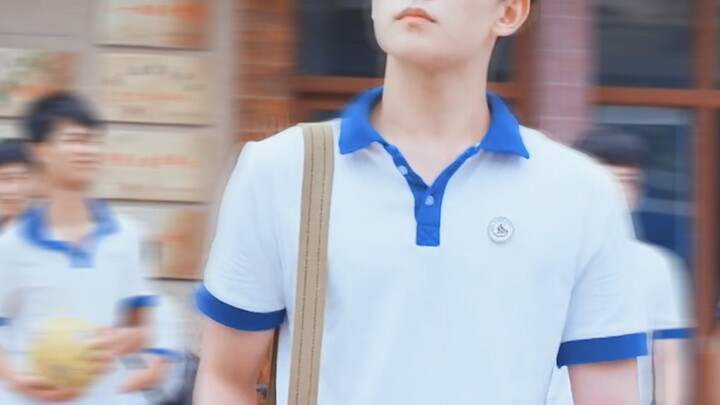 โอ้โห! นี่แหละคือความหล่อที่ทำให้ต้นฉบับยังต้องเอ่ยปากชื่นชม! ทั้งทีมงานต่างก็เฝ้ารอเขาอยู่!!!