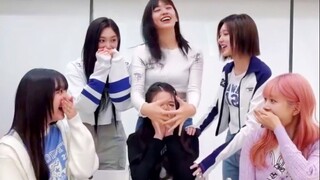 张元英直播说漏嘴有11首歌，feat震惊打掩护的ive