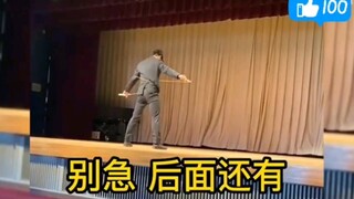 أداء فرقة، أداء قفز الحبل؟ كنت متحمسًا جدًا بعد مشاهدته.