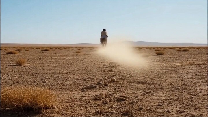 一個男人騎著一頭快驢