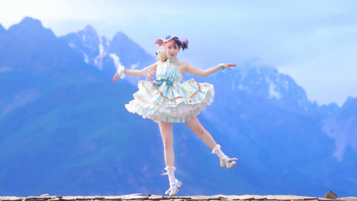 Menjelajahi dunia sambil menari ala otaku, bersama-sama “Together till infinity”~