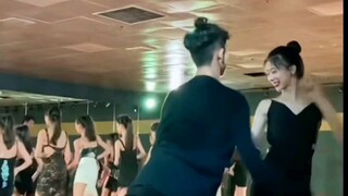 青春真美好，舞蹈真美好，在音乐中肆意展现自己，这才是十几岁年纪最快乐的事！