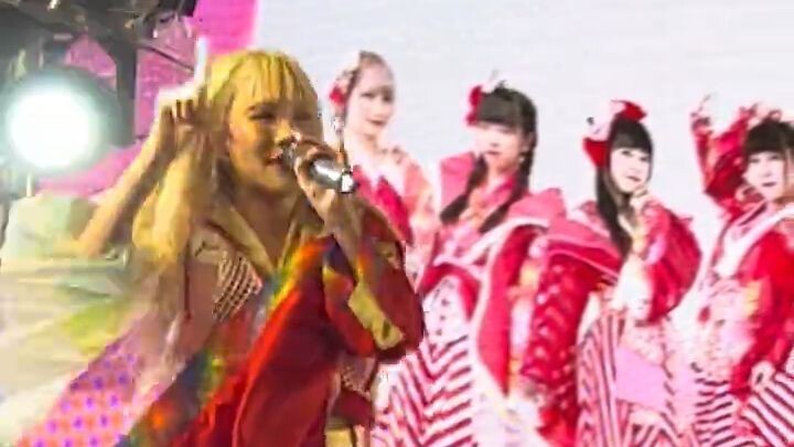 Banzai Japan - Let Me Cryyyyyyyyyyy (Mochi fancam)