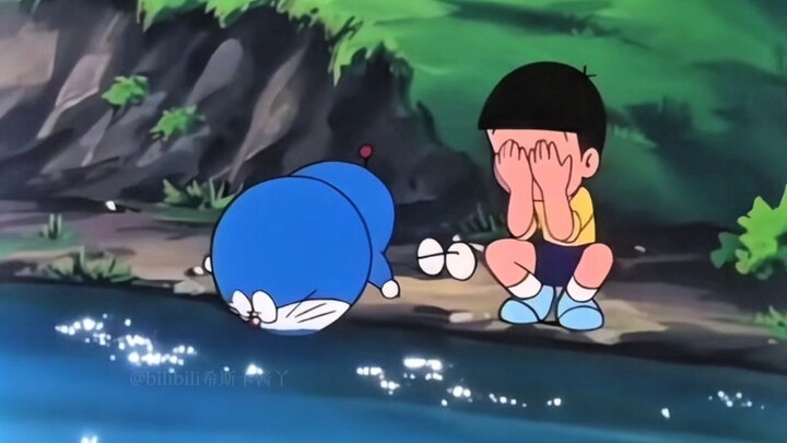 “In case you’ve never seen Doraemon drink water”