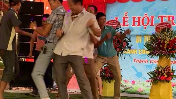 Quẩy đám cưới